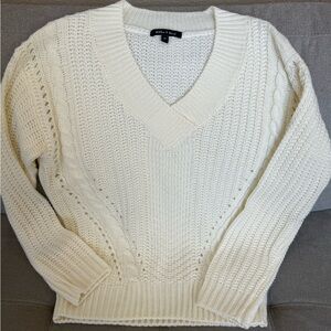 Willow & Wind Cream Cable V-Neck Sweater